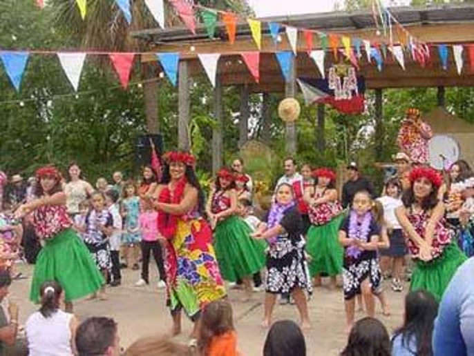 Gallery photo 31 of Hawaiian Kaeepa Polynesian Revue