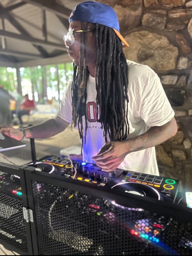 Gallery photo 1 of DJ Walt