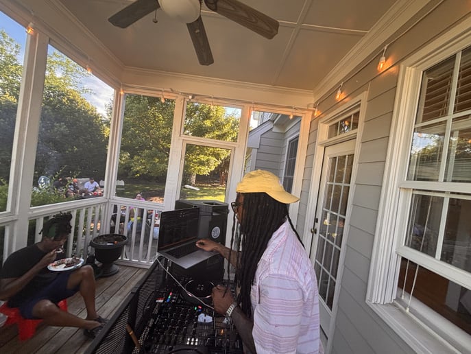 Gallery photo 3 of DJ Walt