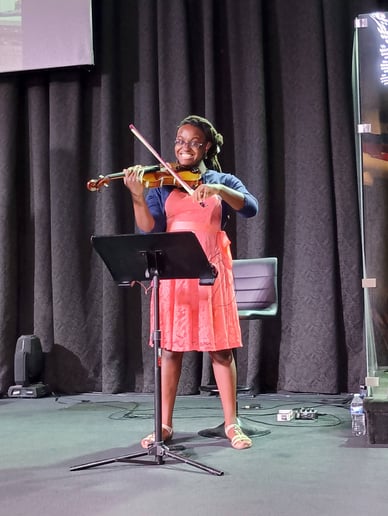Gallery photo 16 of Pianist & Violinist Marini Kelley