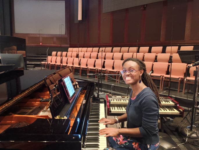 Gallery photo 18 of Pianist & Violinist Marini Kelley