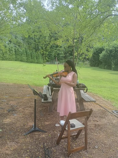 Gallery photo 8 of Pianist & Violinist Marini Kelley