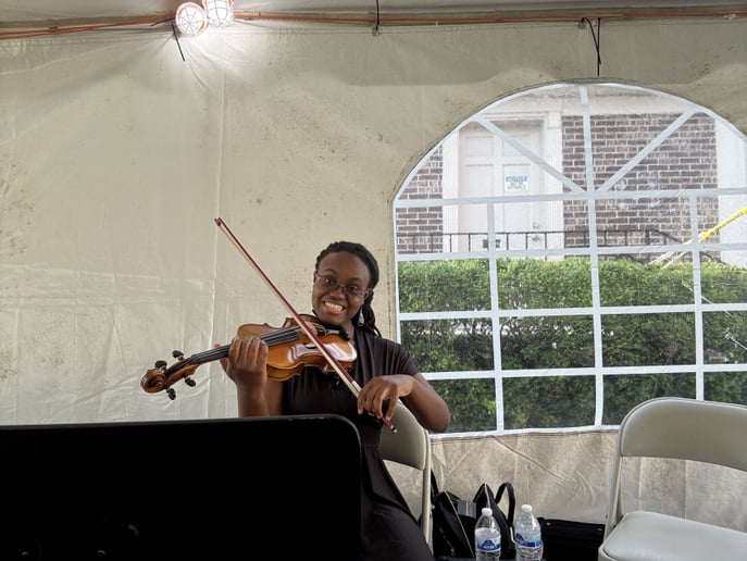 Gallery photo 9 of Pianist & Violinist Marini Kelley