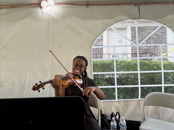 Gallery photo 10 of Pianist & Violinist Marini Kelley