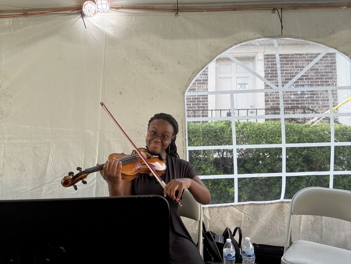 Gallery photo 11 of Pianist & Violinist Marini Kelley