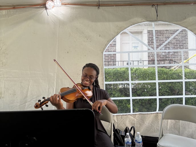 Gallery photo 12 of Pianist & Violinist Marini Kelley