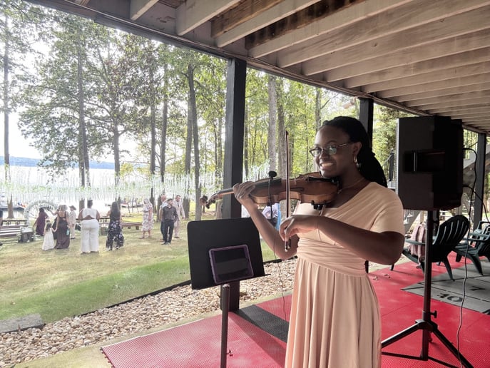 Gallery photo 1 of Pianist & Violinist Marini Kelley