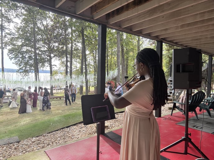 Gallery photo 2 of Pianist & Violinist Marini Kelley
