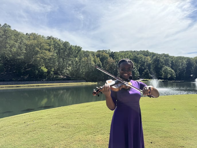 Gallery photo 7 of Pianist & Violinist Marini Kelley