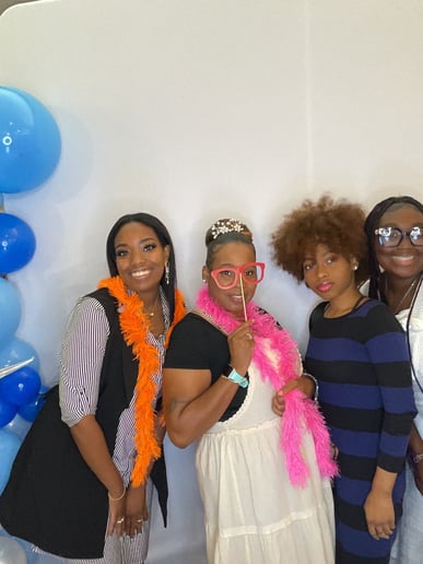 Gallery photo 5 of Worthy Lavish Photobooth