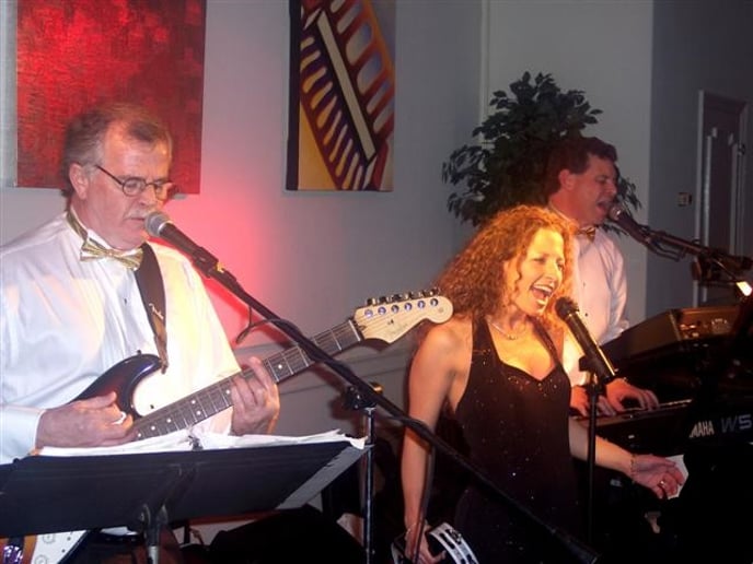 Gallery photo 7 of Mary B and The Boys