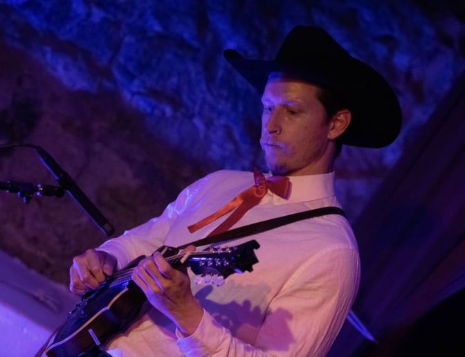 Gallery photo 2 of Xavier Hay & The Beehive Boys