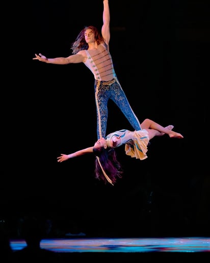 Gallery photo 7 of XL Acrobatics