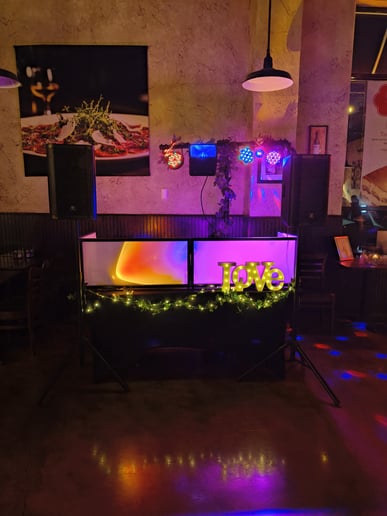Gallery photo 4 of Xochill DJ