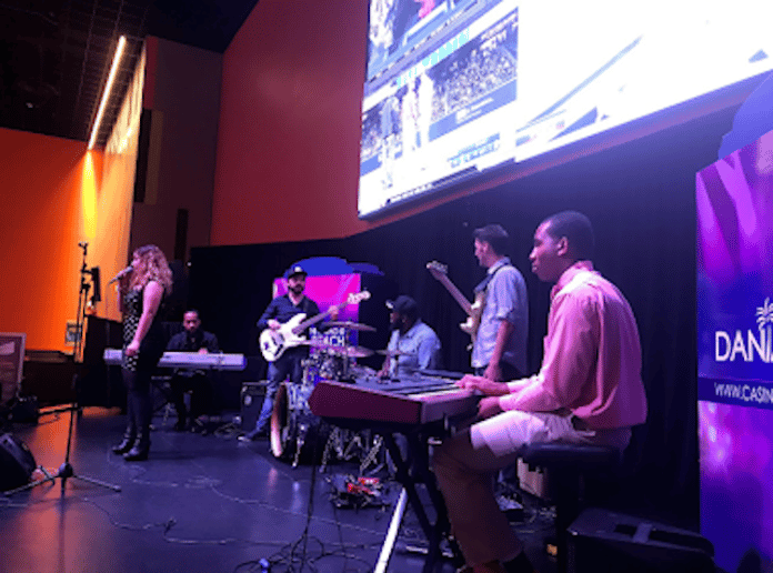 Gallery photo 5 of XUberance Band