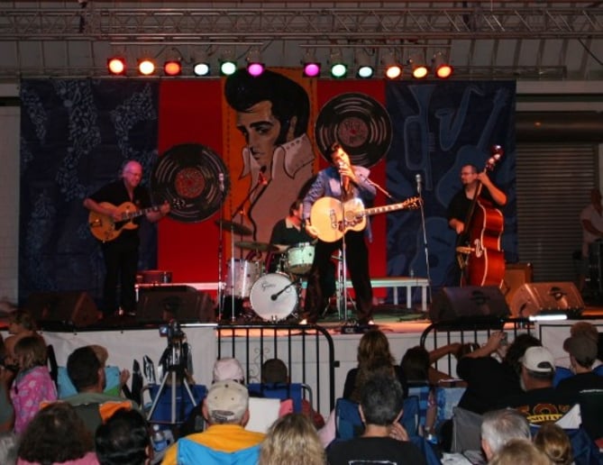 Gallery photo 35 of Blue Suede Entertainment