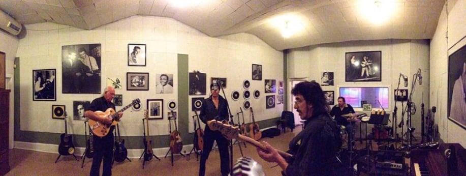 Gallery photo 20 of Blue Suede Entertainment