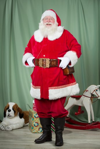Gallery photo 2 of Yakima Santa