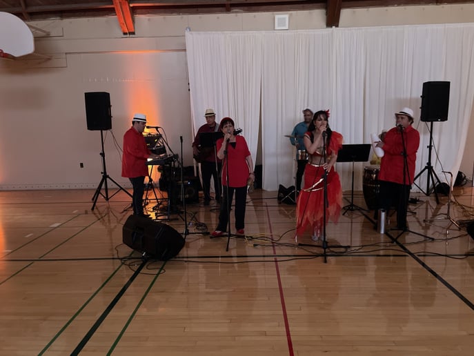 Gallery photo 41 of Yamila Guerra Latin Band Grammy Winner - Oscar’s - Walt Disney Hall