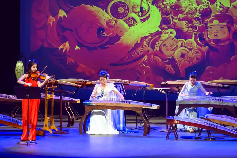 Gallery photo 8 of Yao-Magic Eastern Ensemble