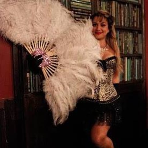 Gallery photo 7 of Yasmine Vine- Pop Singer