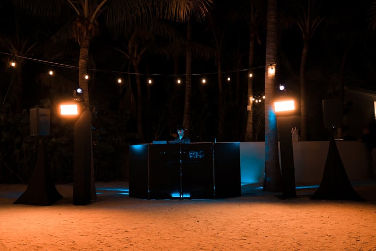 Gallery photo 2 of Yayi Music