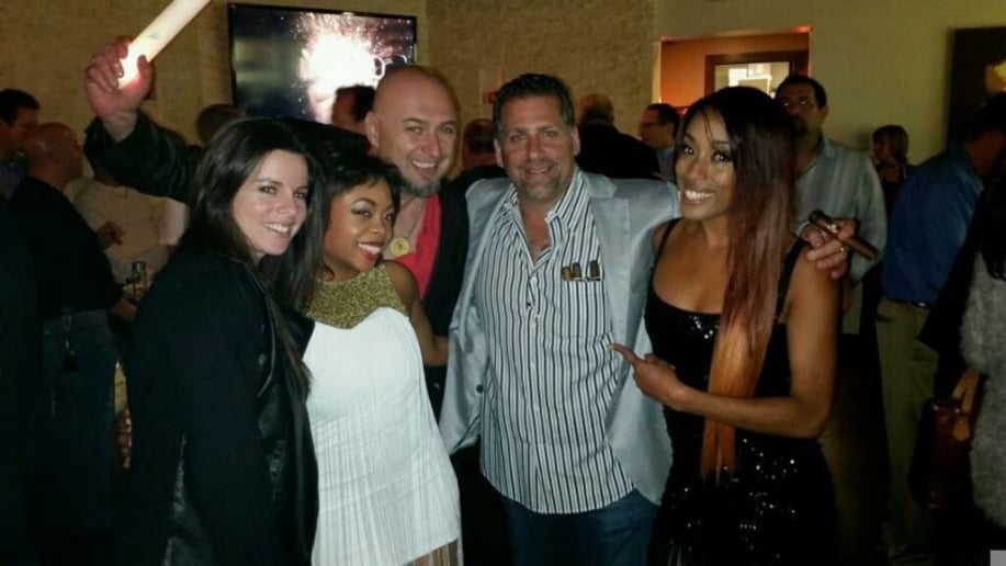 Gallery photo 2 of Yendi Songbird