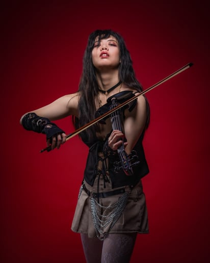 Gallery photo 1 of YenJu | DJ & Violinist
