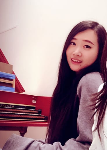 Gallery photo 2 of Yifei