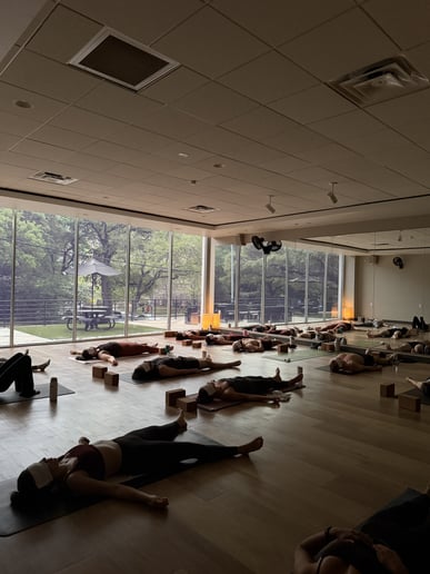 Gallery photo 4 of Yoga & Mobility with Mai