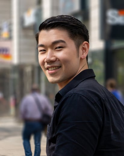 Gallery photo 1 of Yohan Kwon - Piano & Comedy