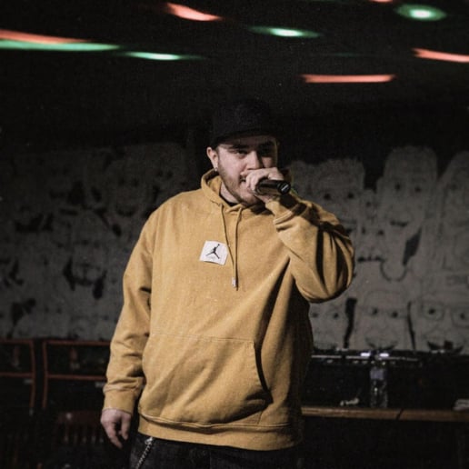 Gallery photo 1 of Young Lyrix