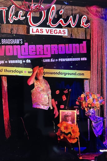 Gallery photo 2 of Buddy August Magic - your Magician for every occasion!