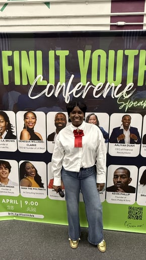 Gallery photo 1 of Crystal M – The Voice, The Energy, The Experience