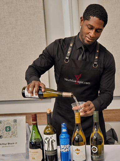 Gallery photo 3 of Your Mixologist