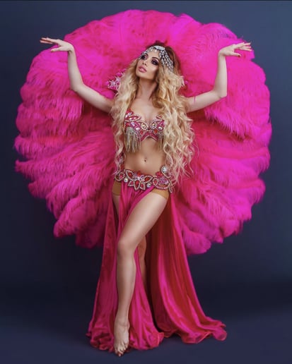 Gallery photo 3 of Yulianna bellydancer