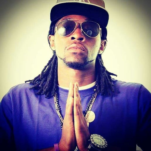 Gallery photo 6 of Yung Praise