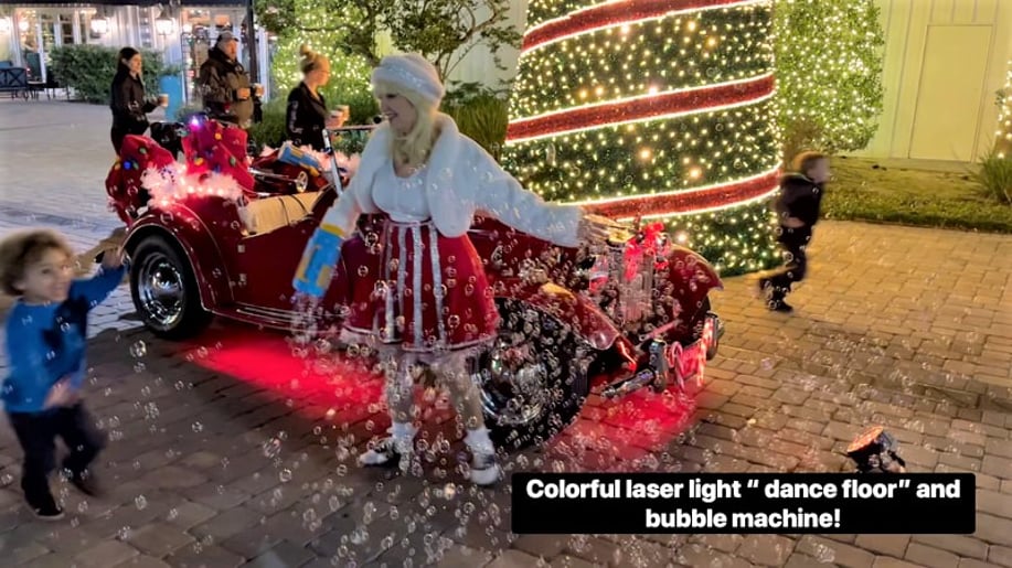Gallery photo 26 of Caroling on Wheels, Carolers and Holiday Entertainers
