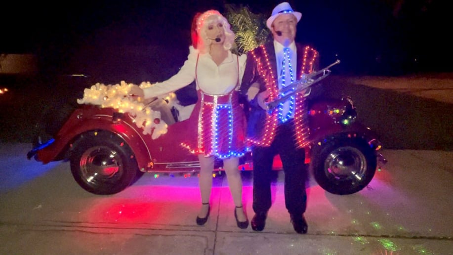 Gallery photo 17 of Caroling on Wheels, Carolers and Holiday Entertainers
