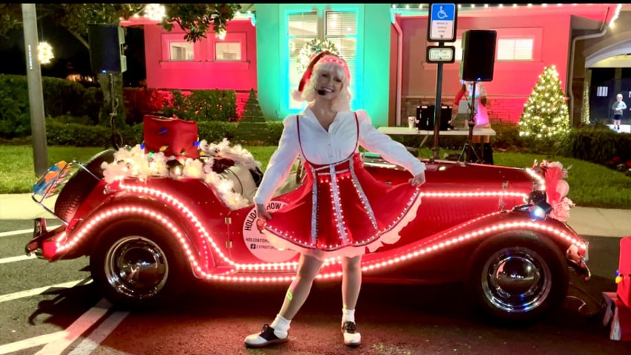 Gallery photo 18 of Caroling on Wheels, Carolers and Holiday Entertainers