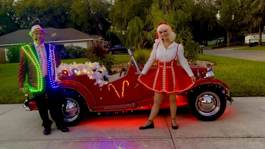 Gallery photo 54 of Caroling on Wheels, Carolers and Holiday Entertainers