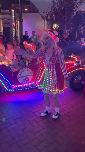 Gallery photo 6 of Caroling on Wheels, Carolers and Holiday Entertainers