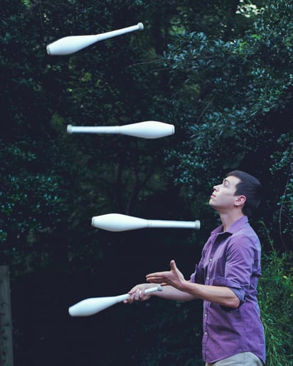 Gallery photo 8 of ZB Juggling