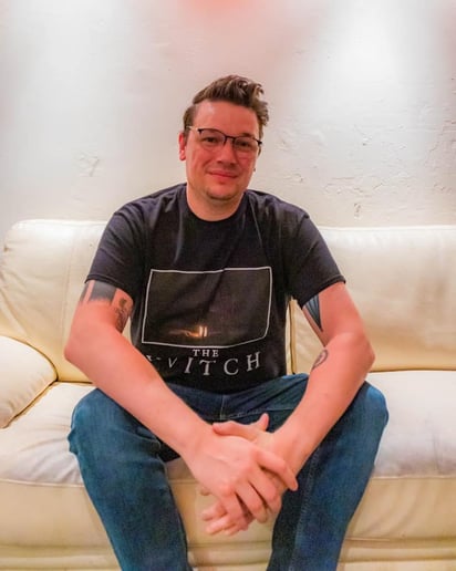 Gallery photo 4 of Zach Peterson - Stand up Comedian