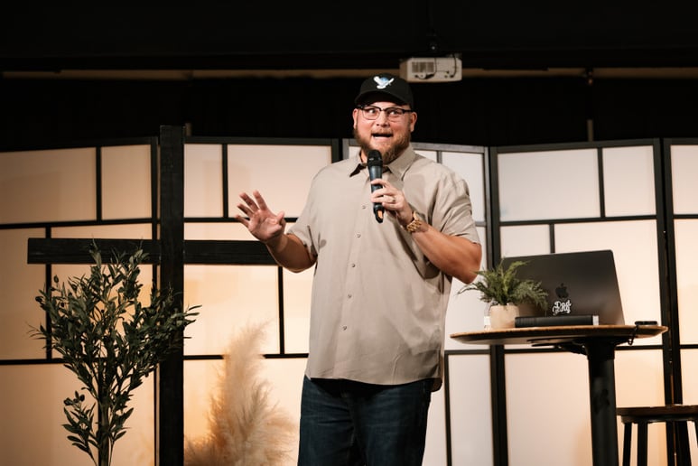 Gallery photo 1 of Zach Rippey-Christian Comedian & Speaker