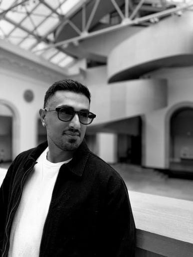 Gallery photo 4 of Zack Mirza
