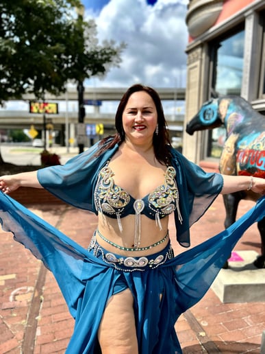 Gallery photo 2 of ZaffaHappy Ukrainian Belly Dancer
