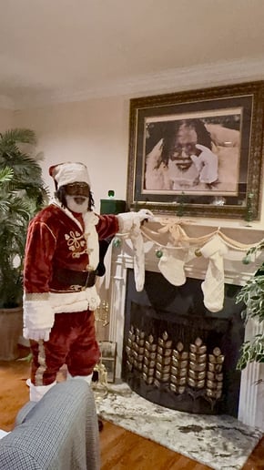 Gallery photo 5 of Santa Ant