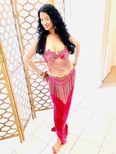 Gallery photo 2 of Zara The Ultimate Bellydancer