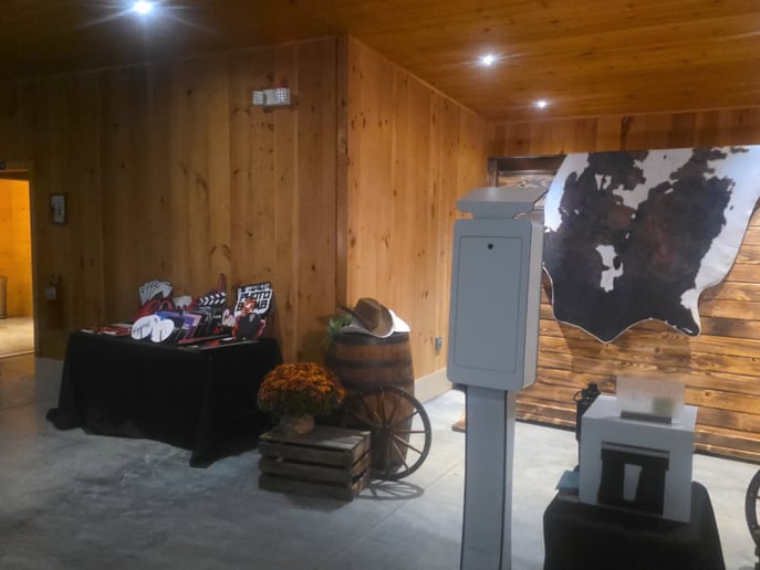 Gallery photo 1 of Zaro's Photo Booth by Zaro Celebrations